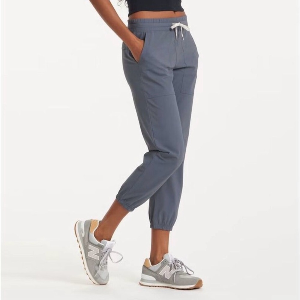 Like New Vuori Women’s Miles Joggers Azure Blue Small